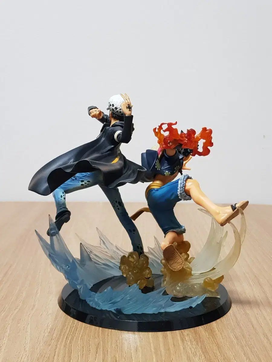 ONE PIECE アーツZERO 5周年 モンキー D ルフィ ルフィ トラファルガー ロー フィギュア