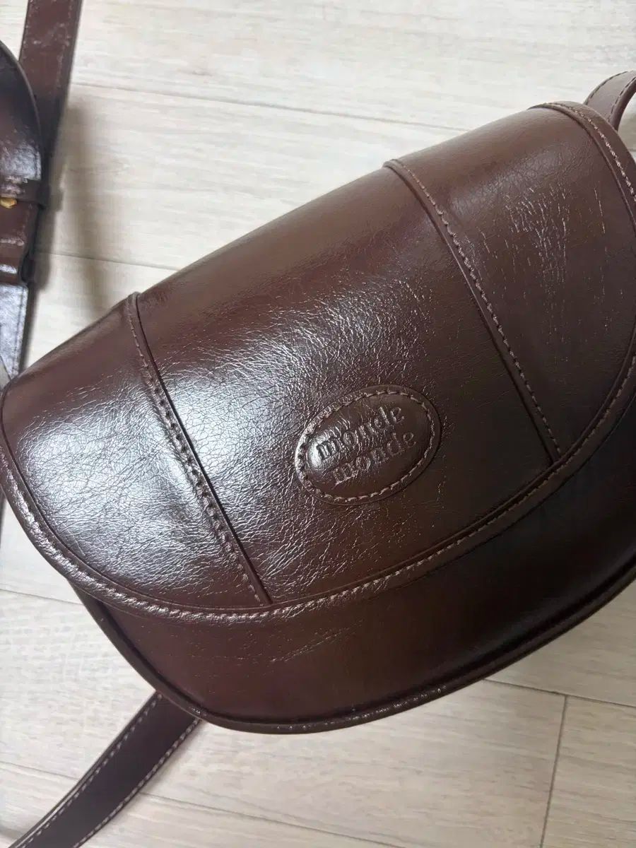 ミニバック ブラウン