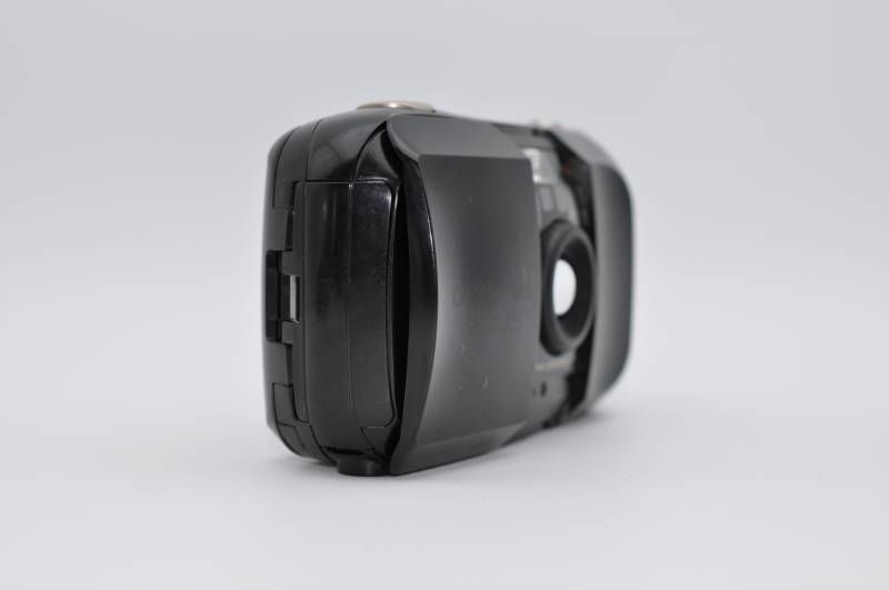 コンパクトフィルムカメラ