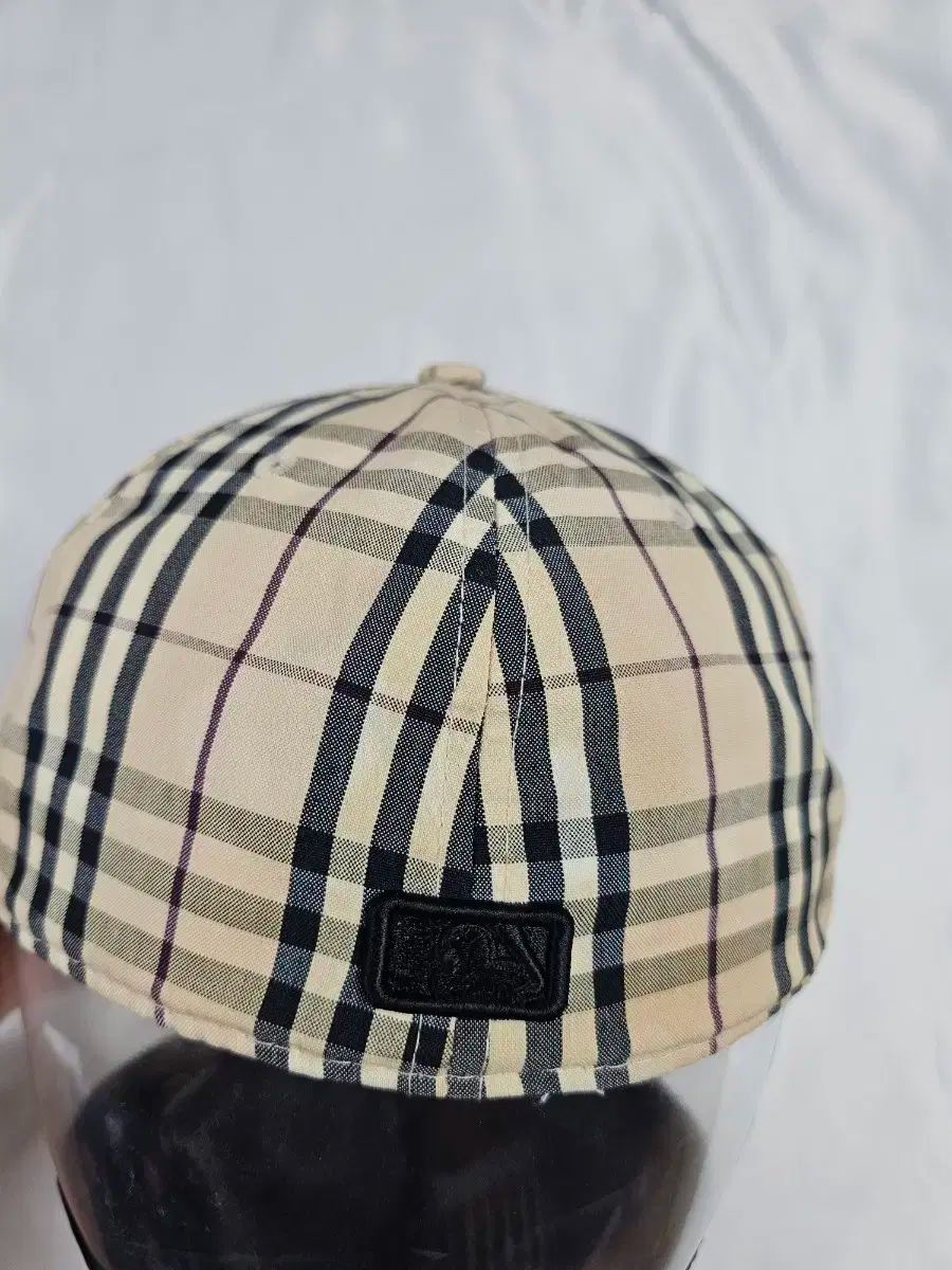 ニューエラバーバリースナップバック