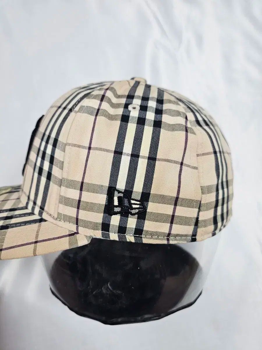 ニューエラバーバリースナップバック