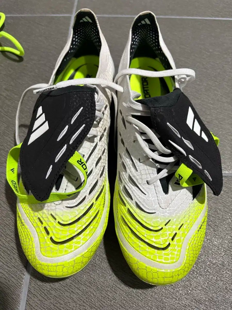 アディダス プレデター エリート ft ag