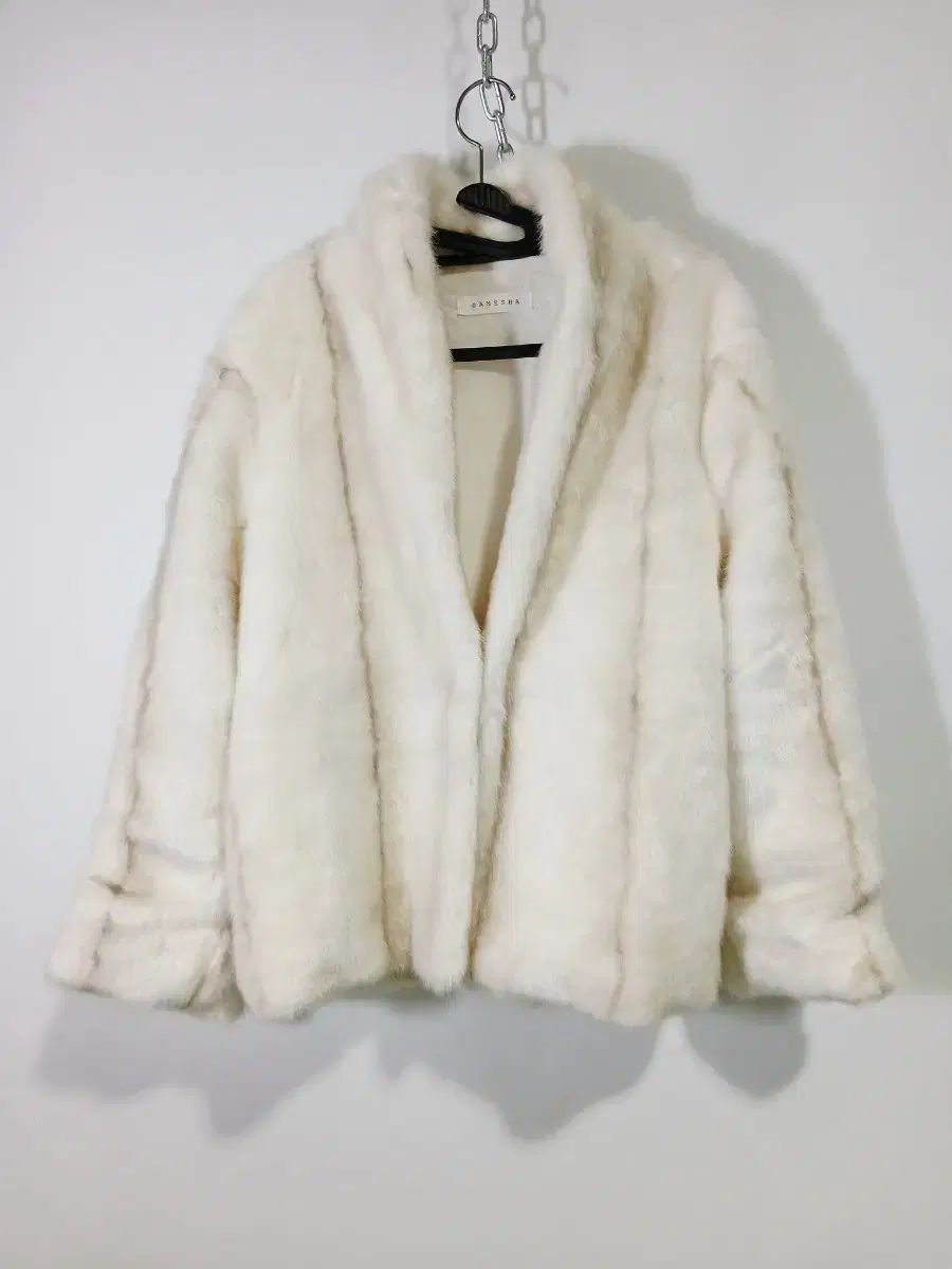 ガネシャ アイボリー ファー ジャケット