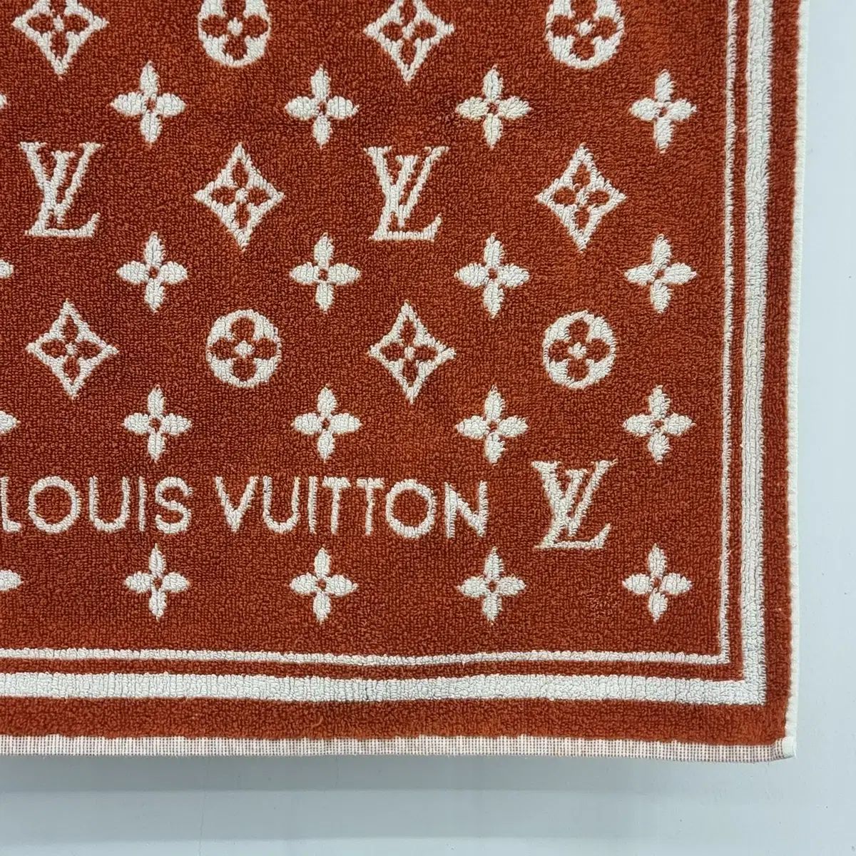 ルイ ヴィトン M77752 モノグラム ビーチ ソフト タオル LOB110203