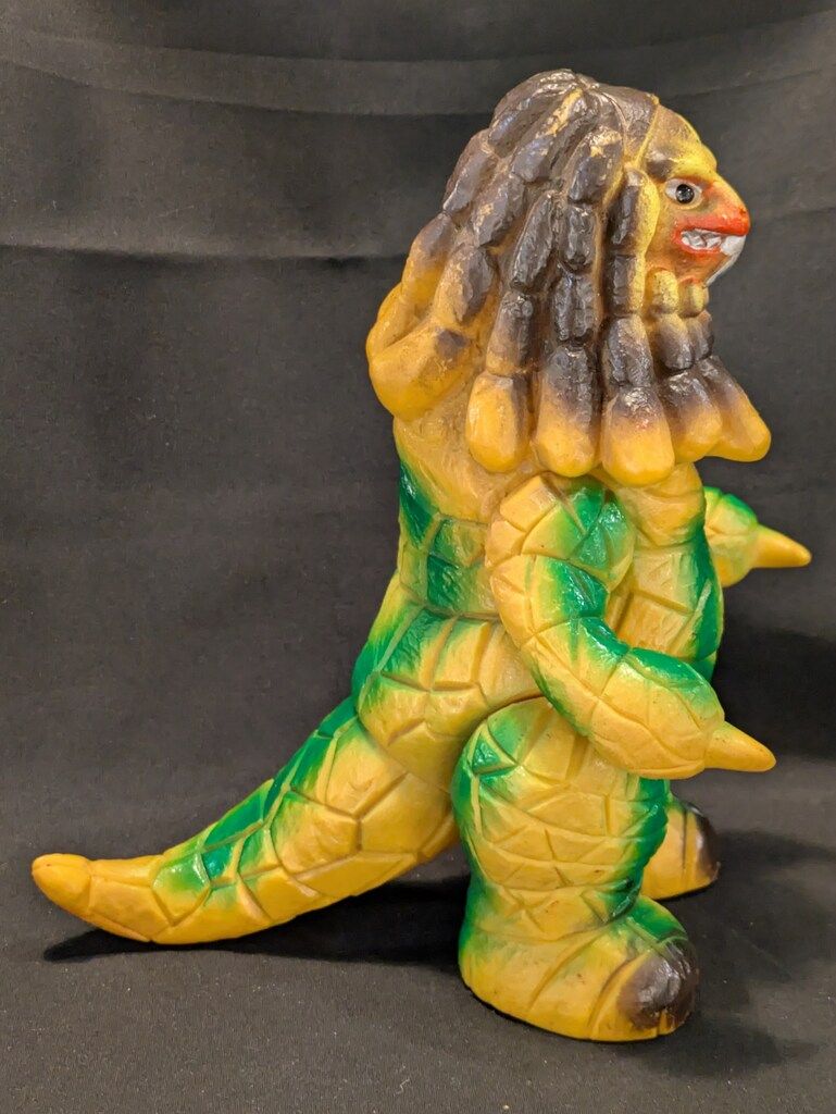 ブルマァク ブルマァクの怪獣シリーズ ダンガー 約190 mm 山吹色成型に茶と緑 190