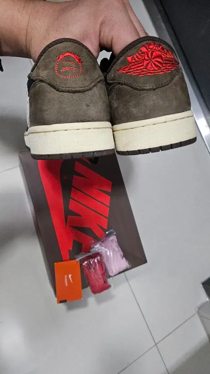 ナイキ ジョーダン トラヴィス スコット モカ og ロー