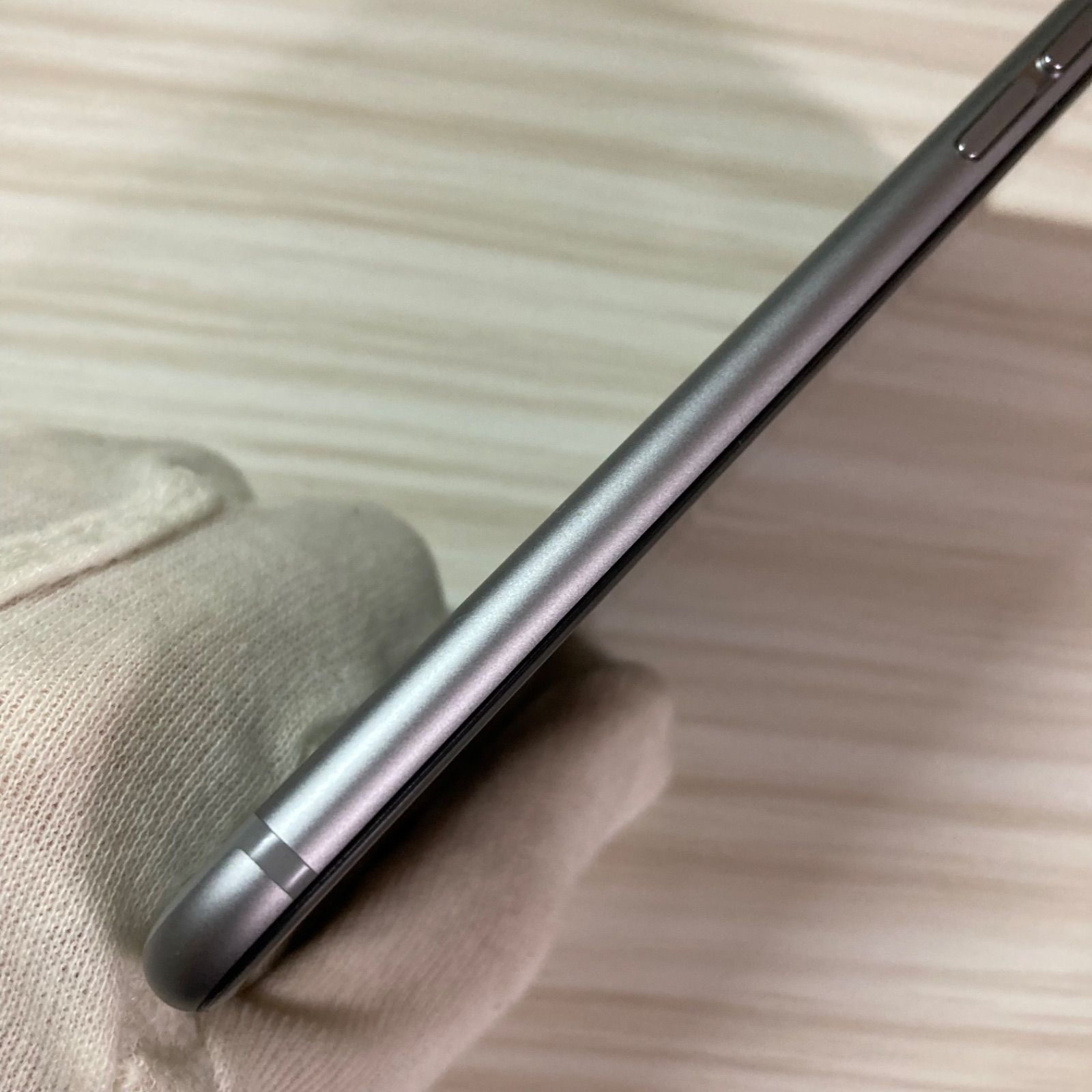 Apple iPhone 6 64GB au [シルバー] 価格比較 - 価格.com iPhone6 64GB