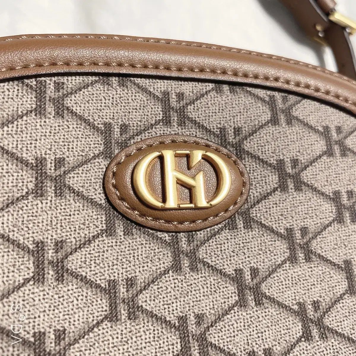 HAZZYS へジス スポーツブラ ブラウン パータン クロスバック バッグ DECORATOM_COM_BR