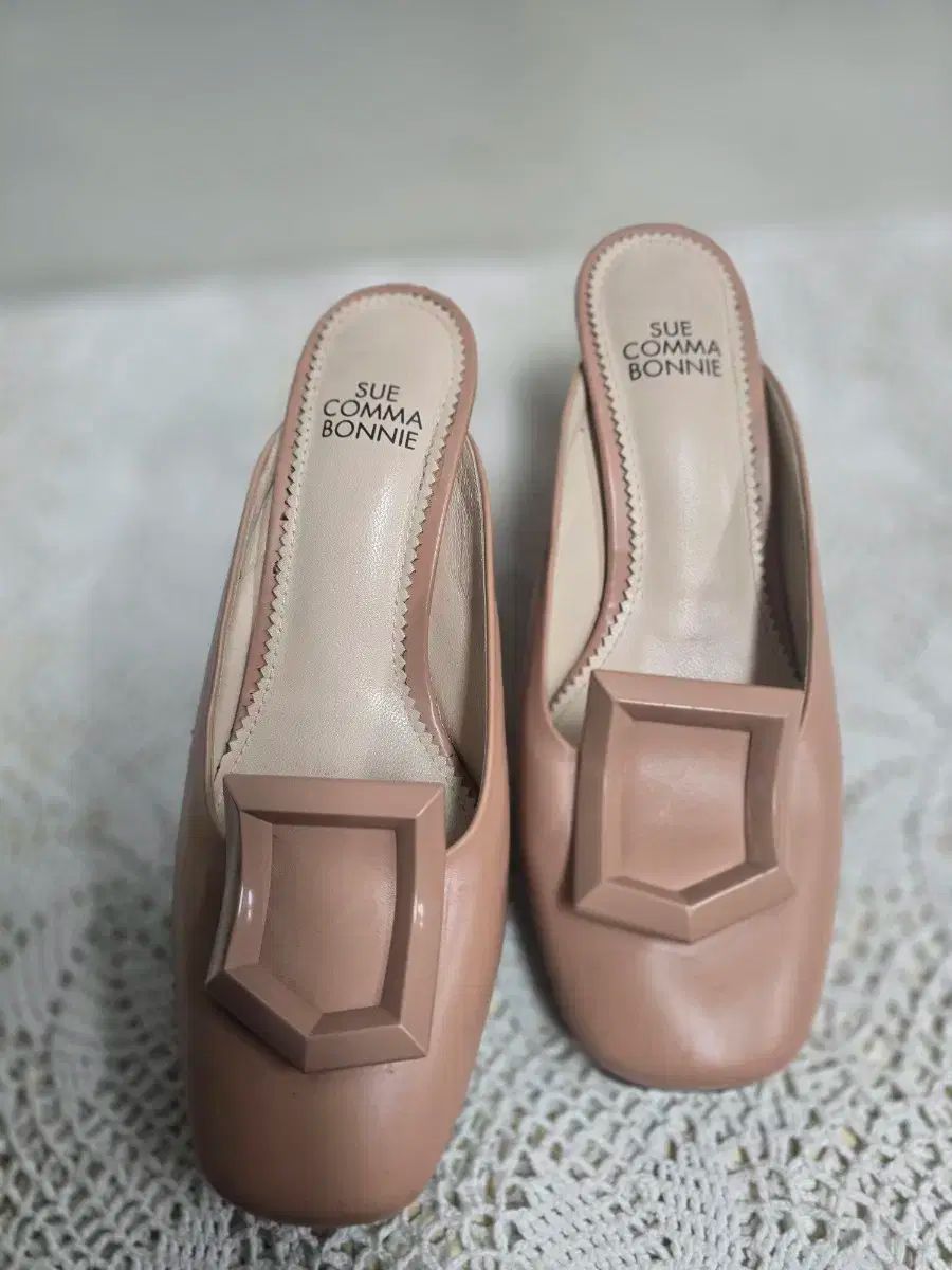 シューコンマボニー ミュール 37 230 235