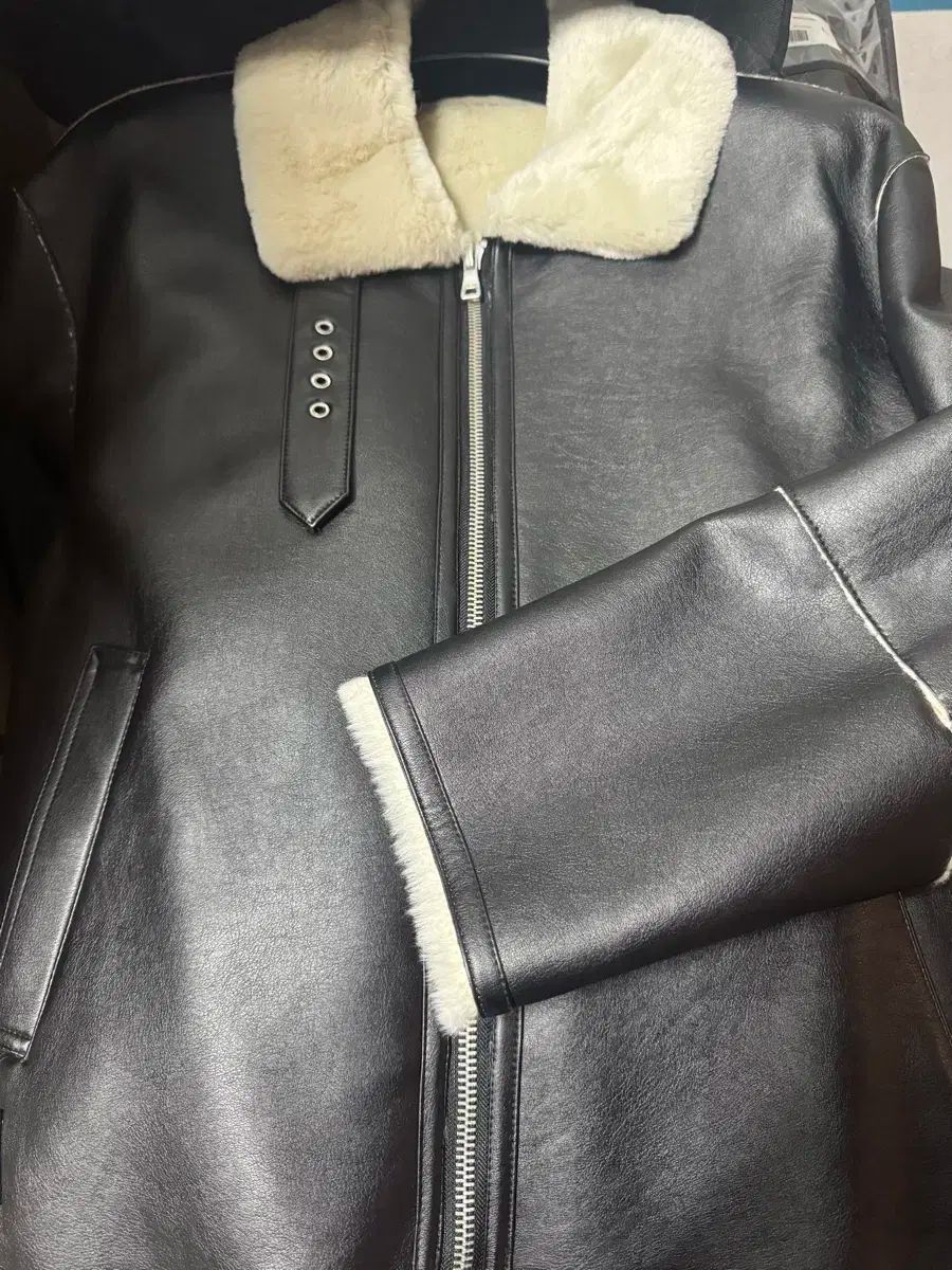 DRAW FIT ムートン ブラック アイボリー