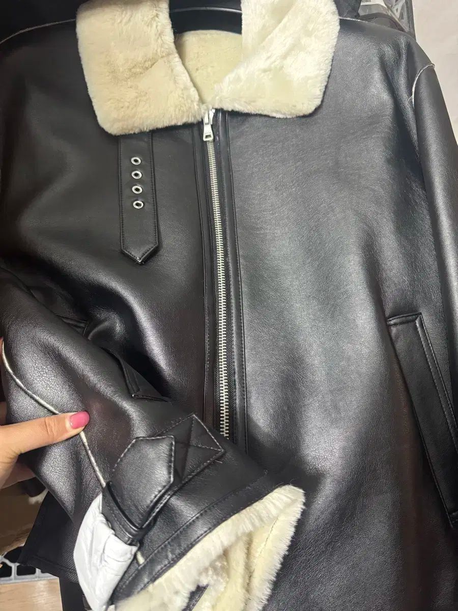 DRAW FIT ムートン ブラック アイボリー