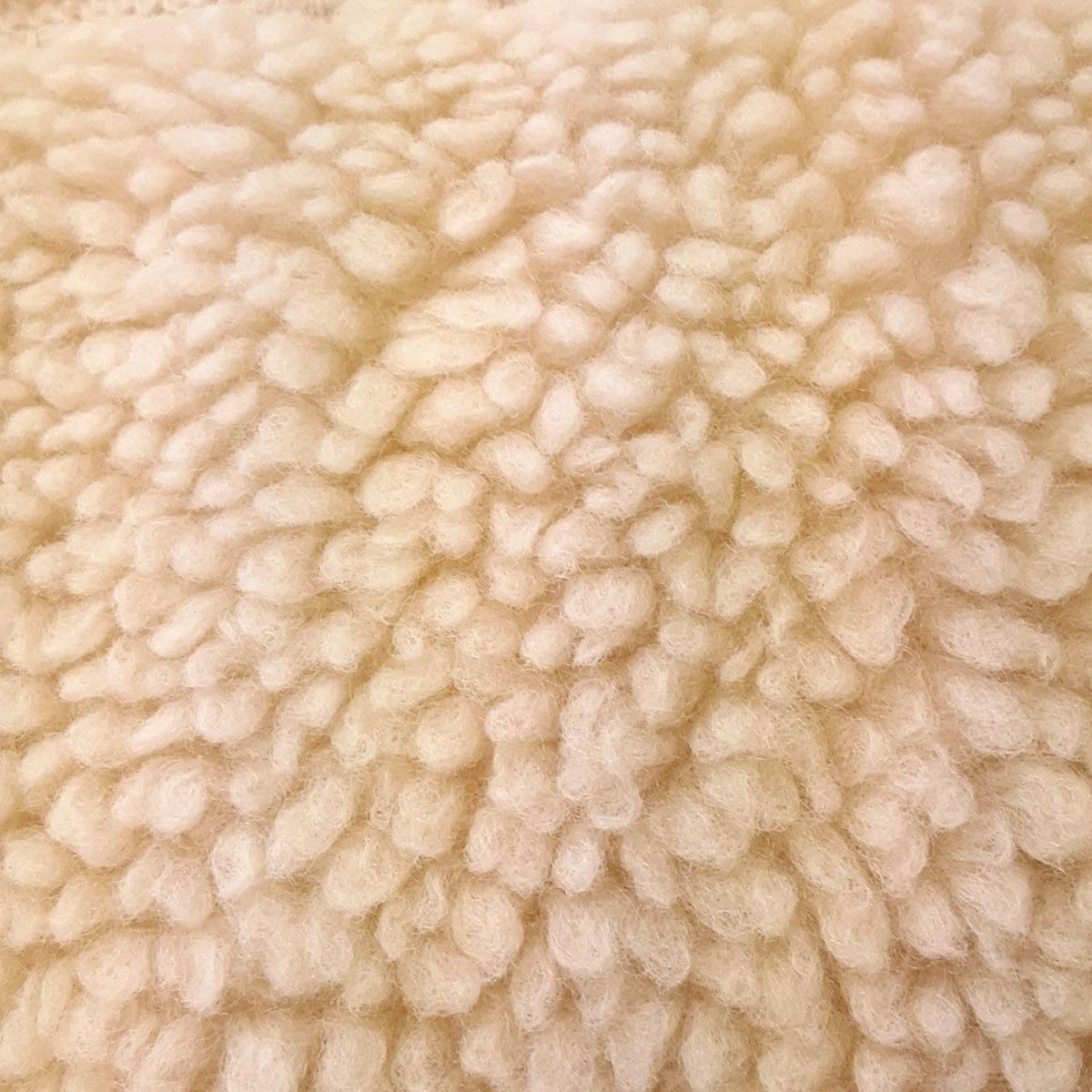 - アイボリー×オレンジ