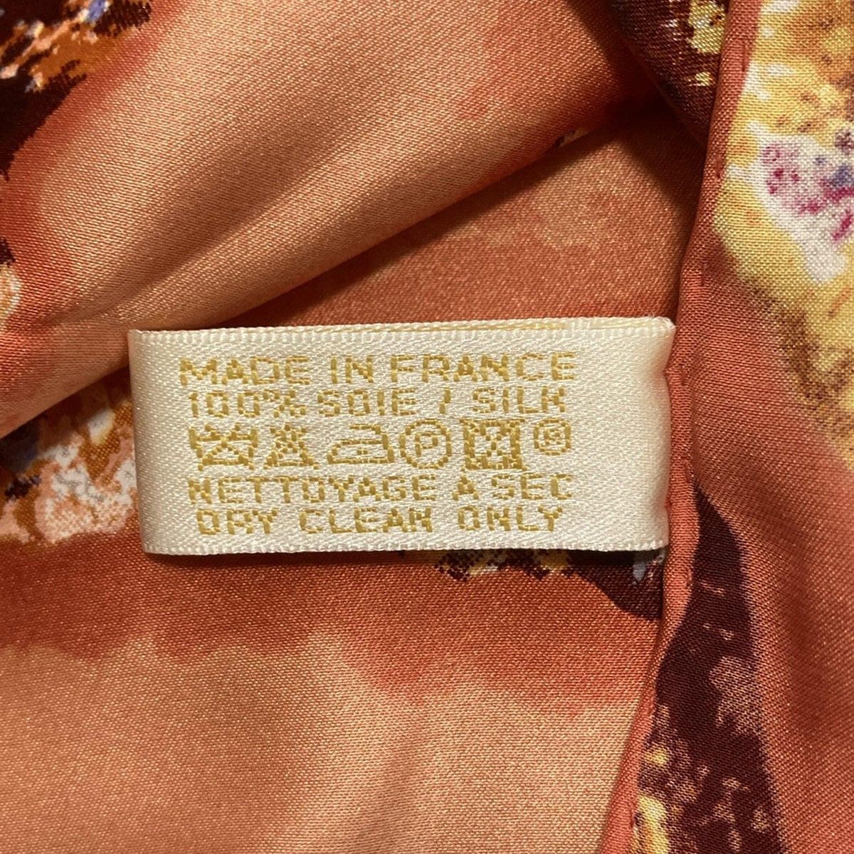 Cartier(カルティエ) スカーフ美品 - オレンジ×レッド×マルチ - メルカリ 
