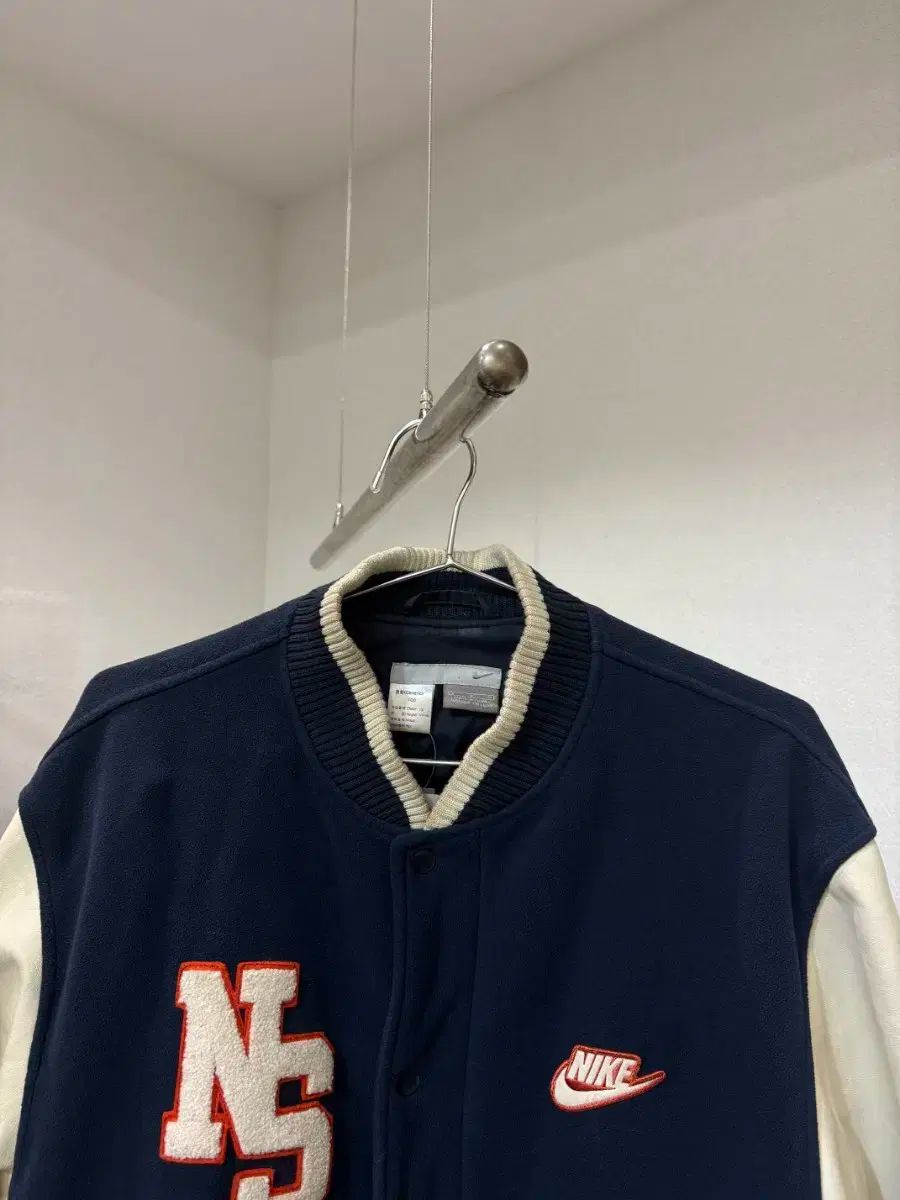 ナイキ オーレ ゴン スタジアム ジャケット