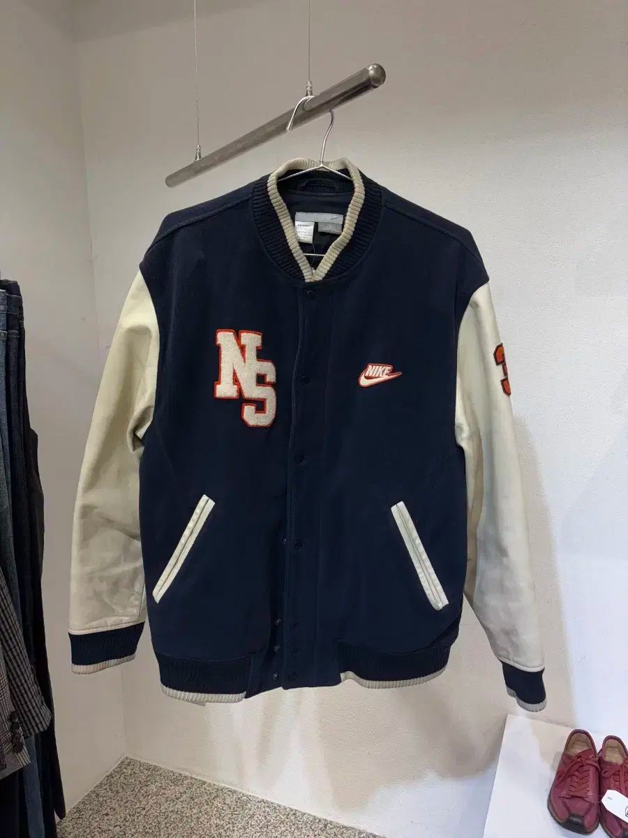 ナイキ オーレ ゴン スタジアム ジャケット