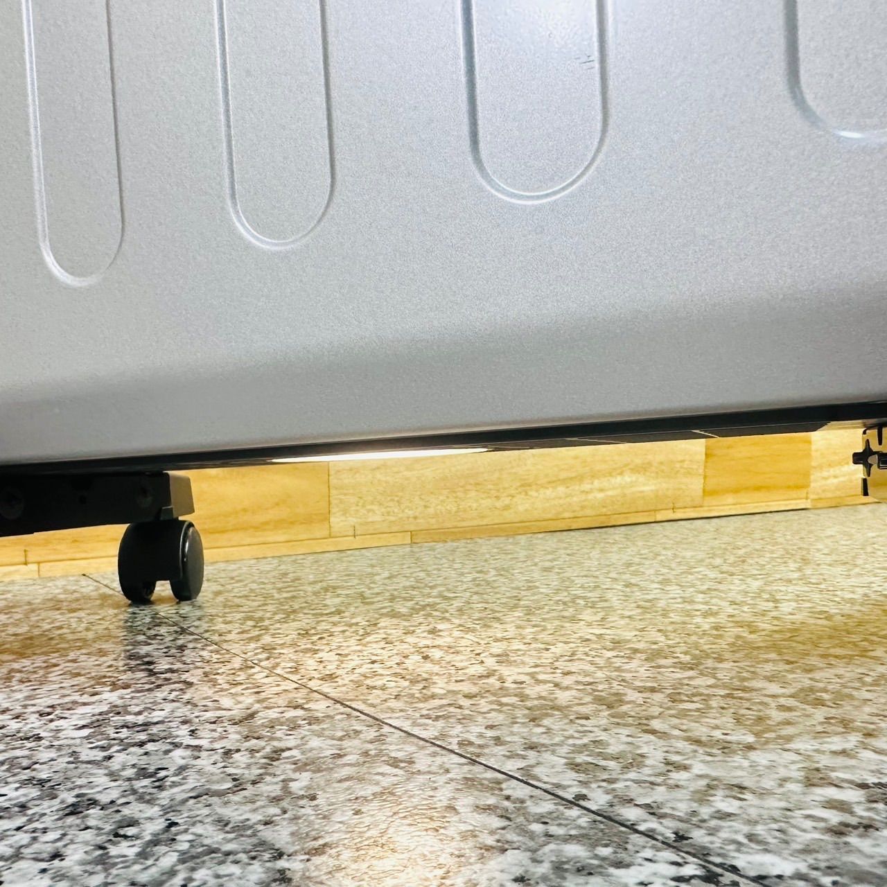 CORONA コロナ DHS-1521 自然対流形電気暖房機 オイルレスヒーター NOILHEAT ノイルヒート シャンパンブラウン MARWIL-DEMENAGEMENTS_CH