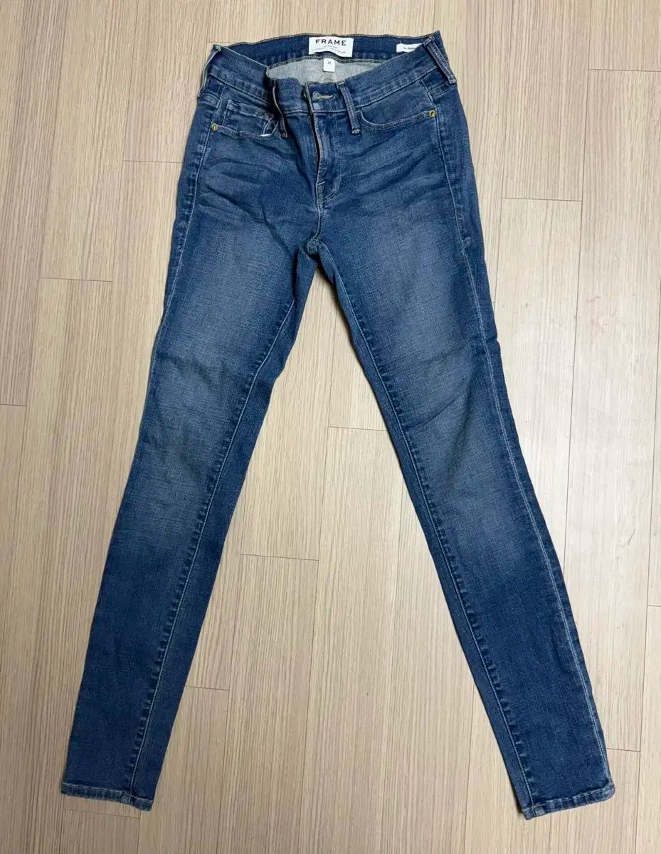 FRAME スキニー デニム 25 サイズ Levi's - リーバイス スキニー FRAME スキニー デニム 25 サイズ Levi's - リーバイス スキニー