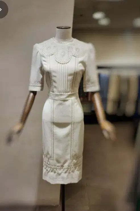 MOJO.S.PHINE モジョエスピン エンブロイダリー ネック ディテール ONE PIECE 66 サイズ