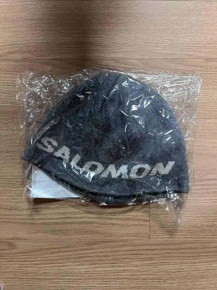  SALOMON OSFA ビーニー グレー ニット帽 ビーニー 帽子