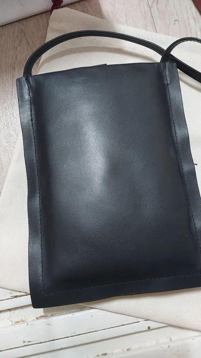 FERRAGAMO フェラガモ ミニクロスバッグ DECORATOM_COM_BR