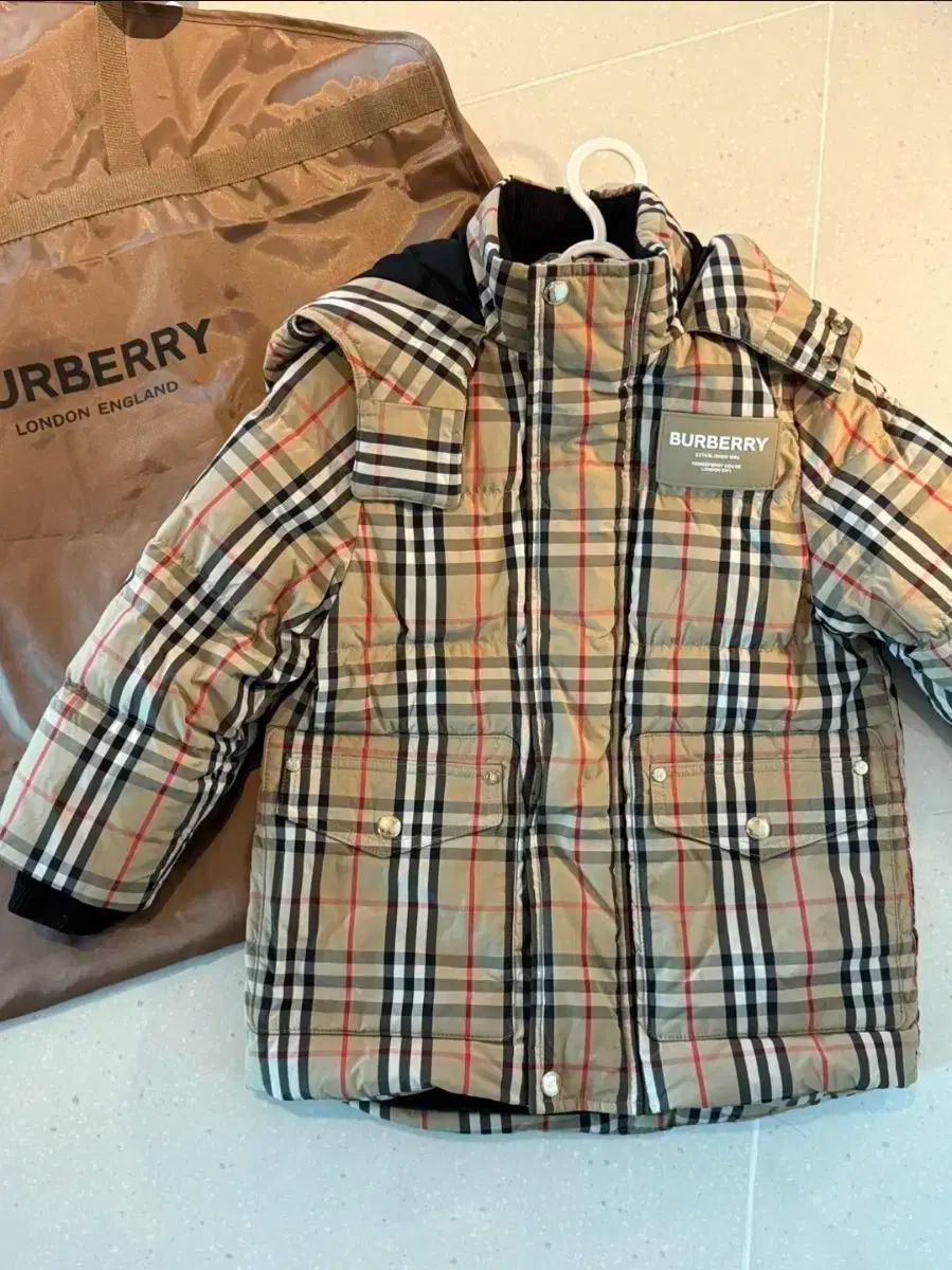 バーバリー キッズ チェック フード ダウン 3 Y