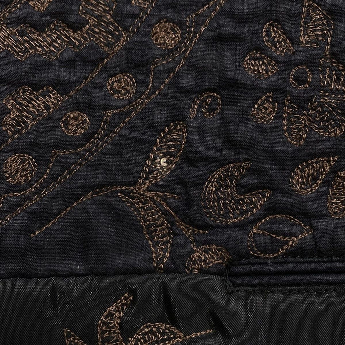 - ダークグレー×ブラウン