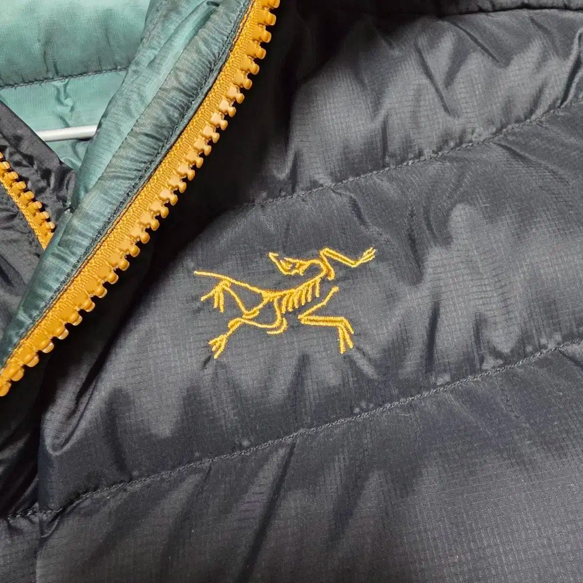 ARC TERYX Thorium Hoodie DARK MAGIC S