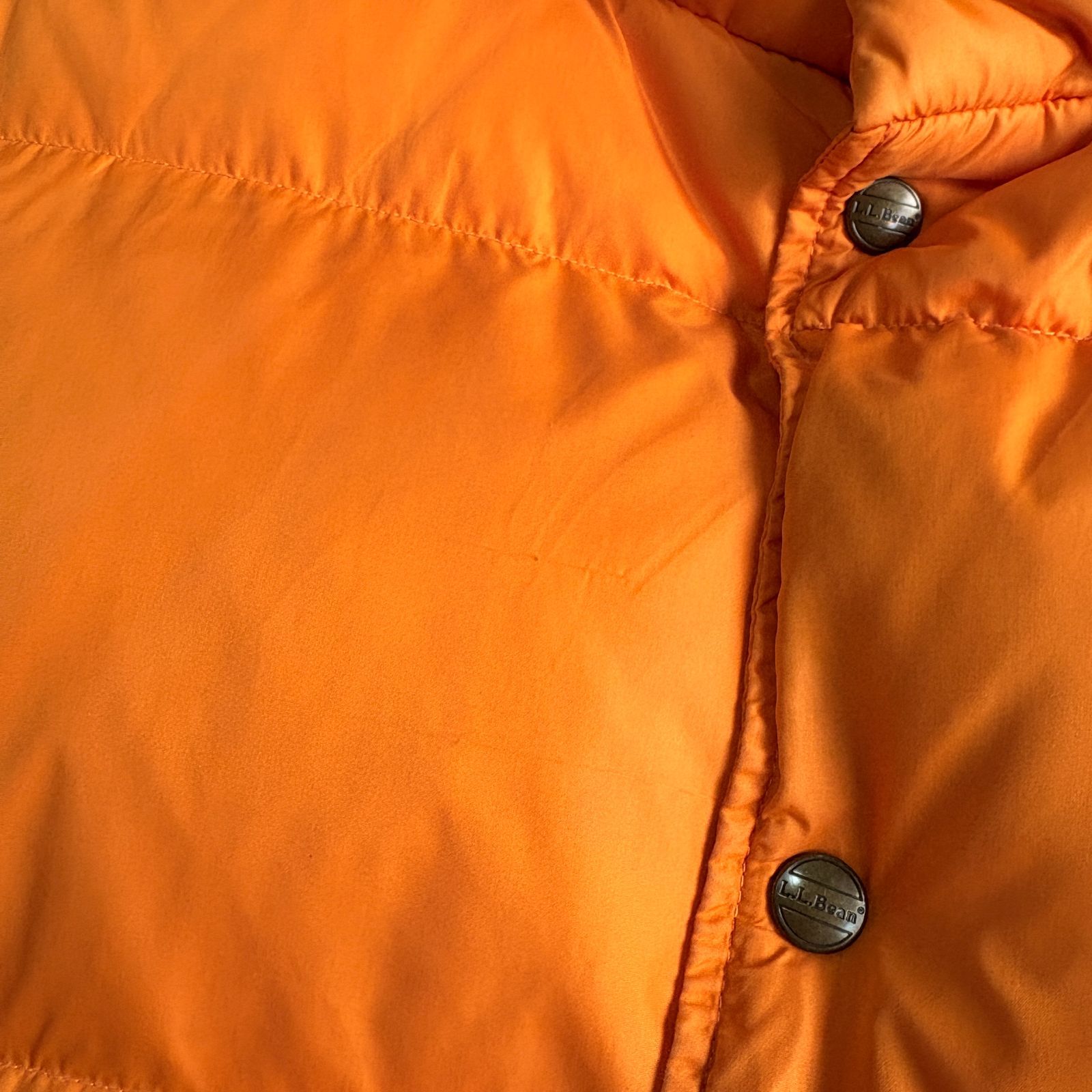 ダウンベスト ネオン