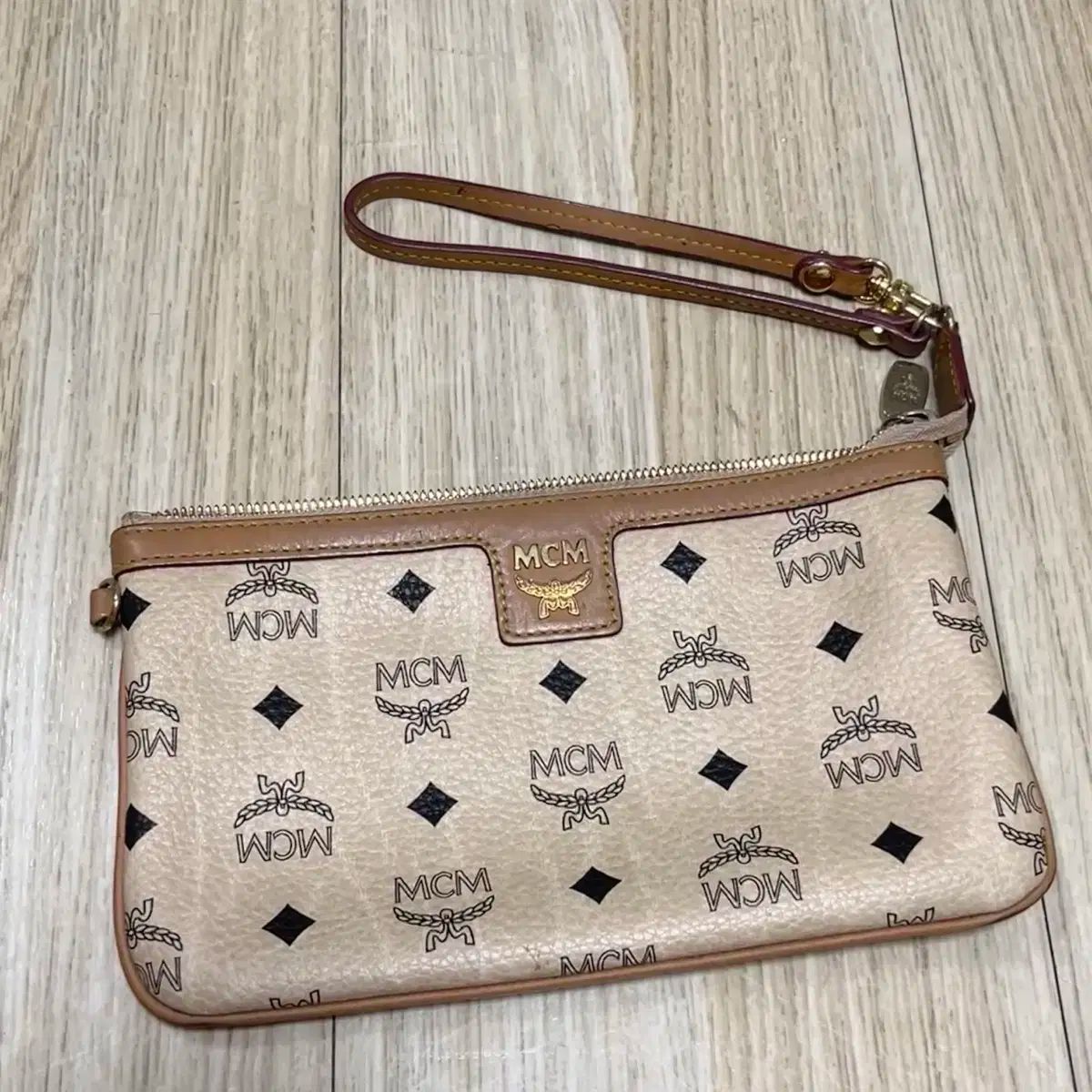 MCM ロゴ ポーチ クラッチバッグ