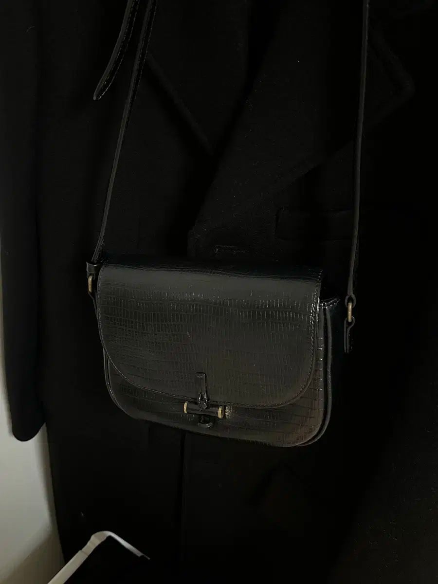 トゥティエ カビヨ ミニ リザード ブラック