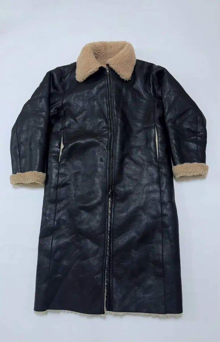 FACADE PATTERN ファサードパターン ラムウール リバーシブル Long ロング ムートン_cream black