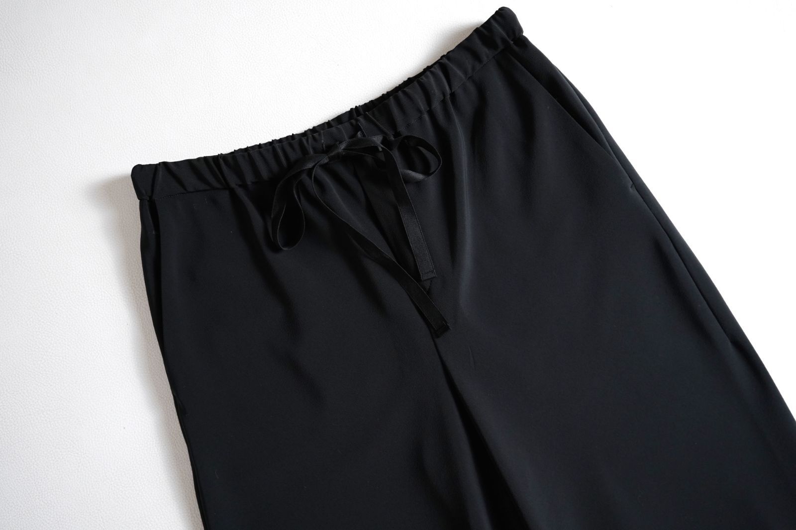 727t 23区 ストレッチ ストレートパンツ 38 M ブラック