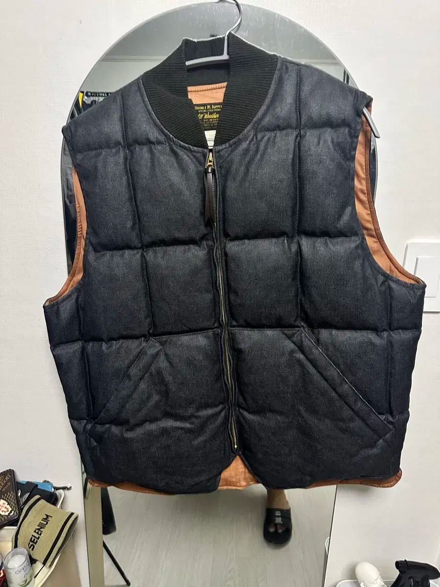 新品同様☆ジャミーソンズオブシェトランド メンズ ベスト アウター