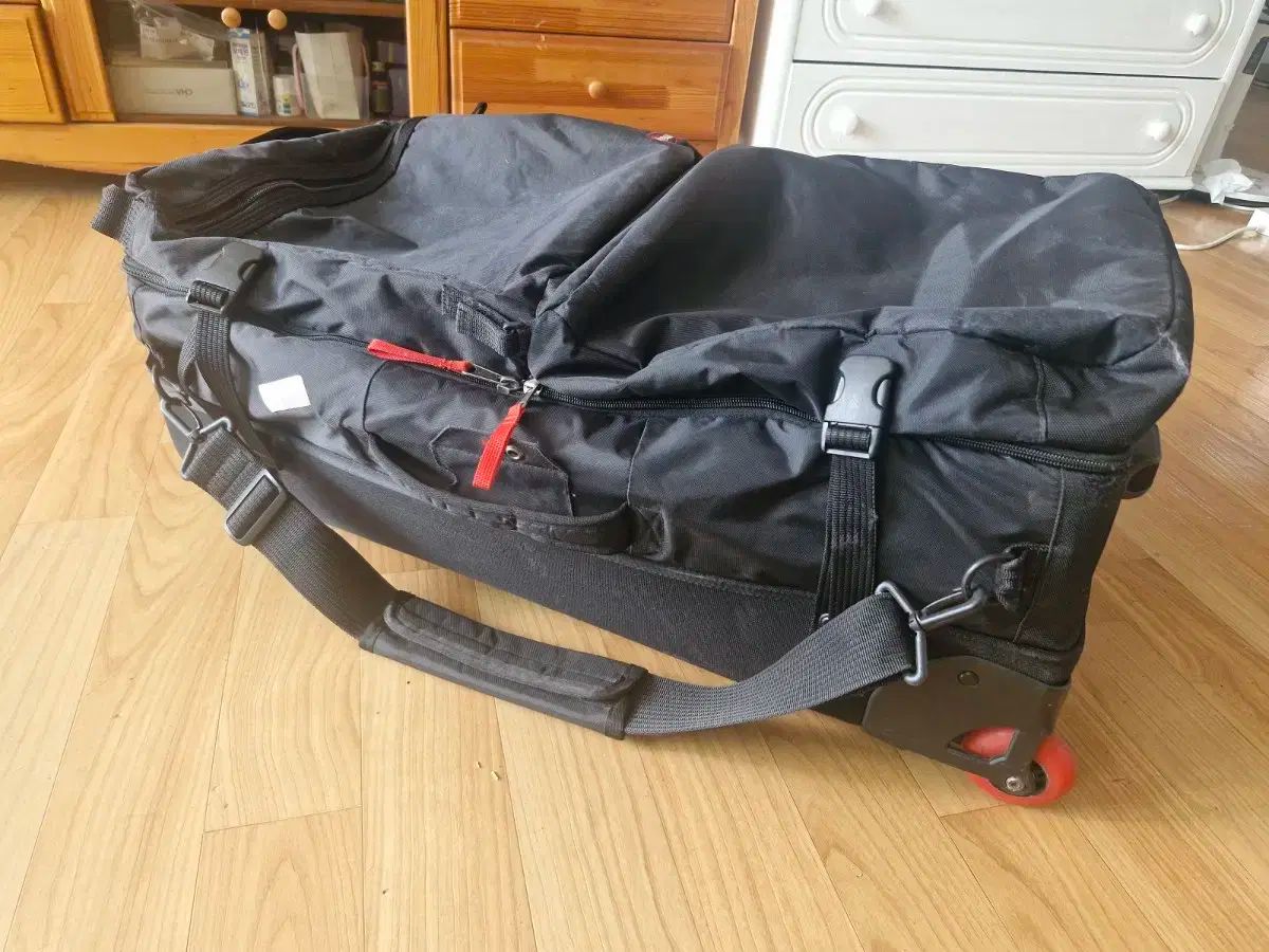 EASTPAK イーストパック 大型 クロスバック バッグ トロリーバッグ キャリアー