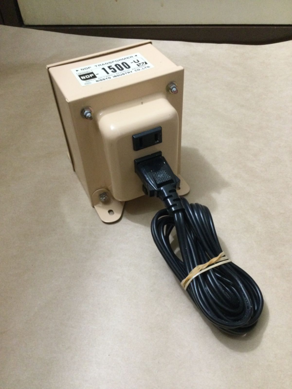 変圧器 NDF 1500 U トランスフォーマ W