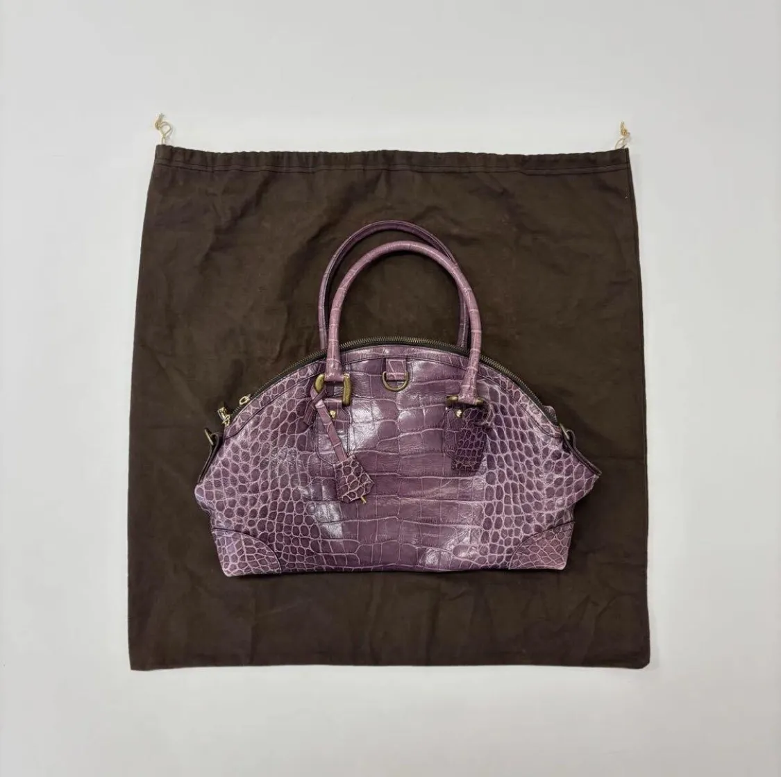 美品✨J&M DAVIDSON ヴィヴィ　ミニボストンバッグ　クロコ型押　カデナ 2025年最新】J&M DAVIDSON ジェイアンドエムデヴィッドソン VIVI