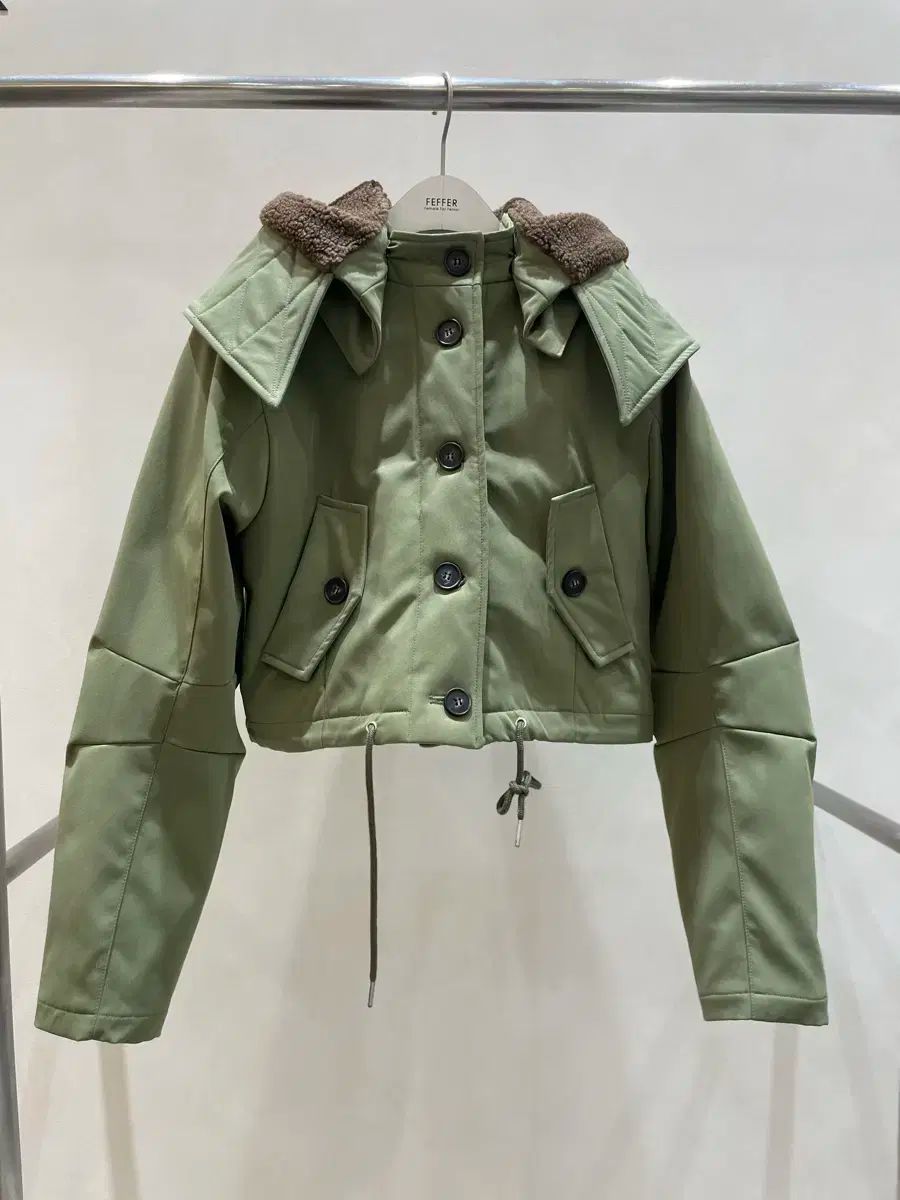 ファーマウンテンパーカー