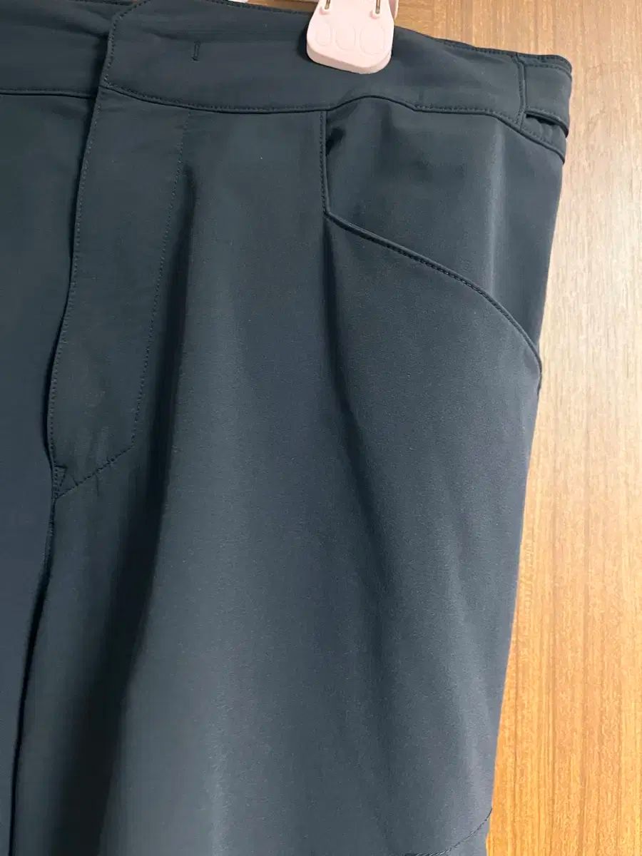 フレキシブル パンツ