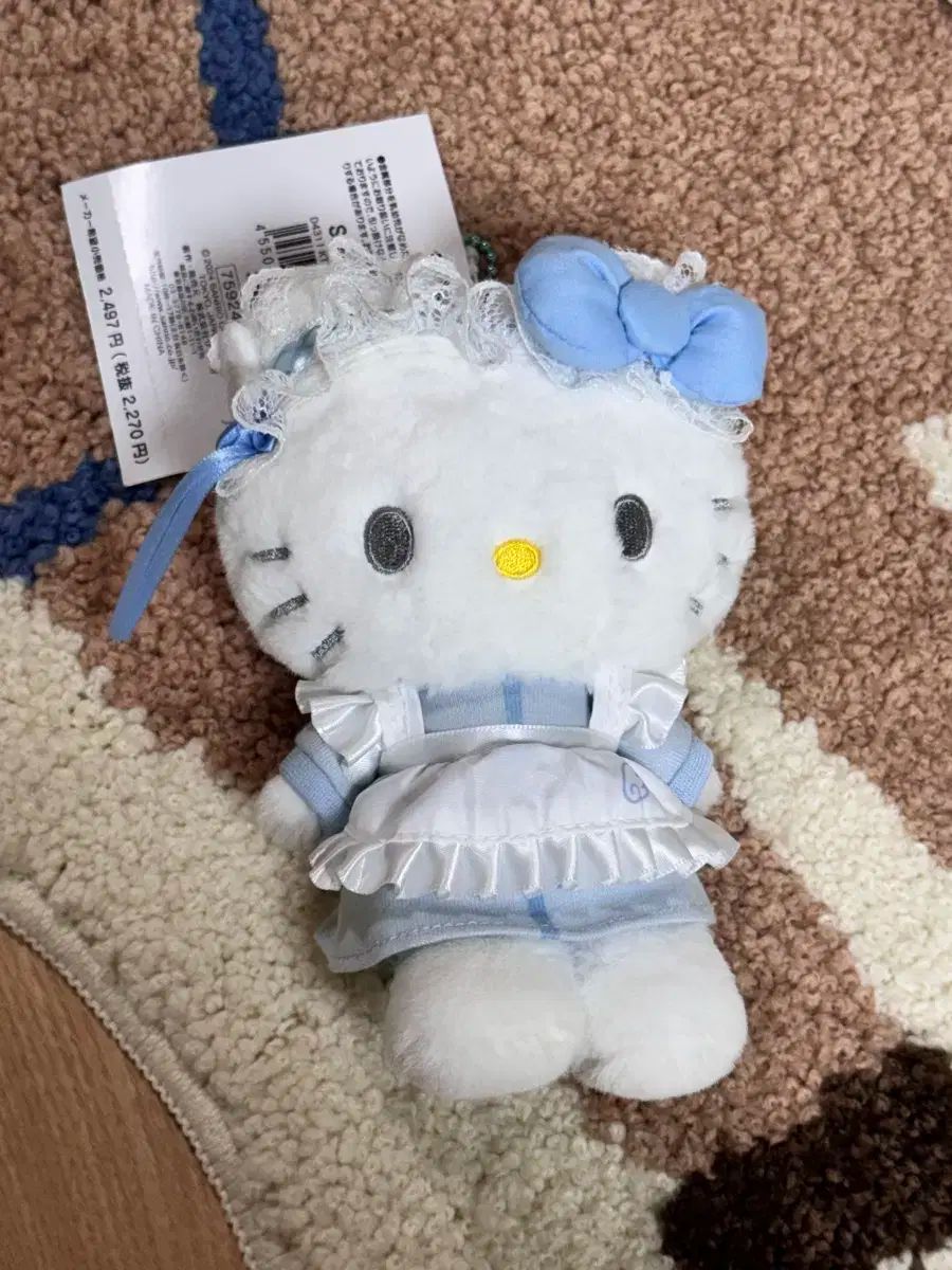 サンリオ セール中 ブルーデイイズ ミイズイロ ハローキティ