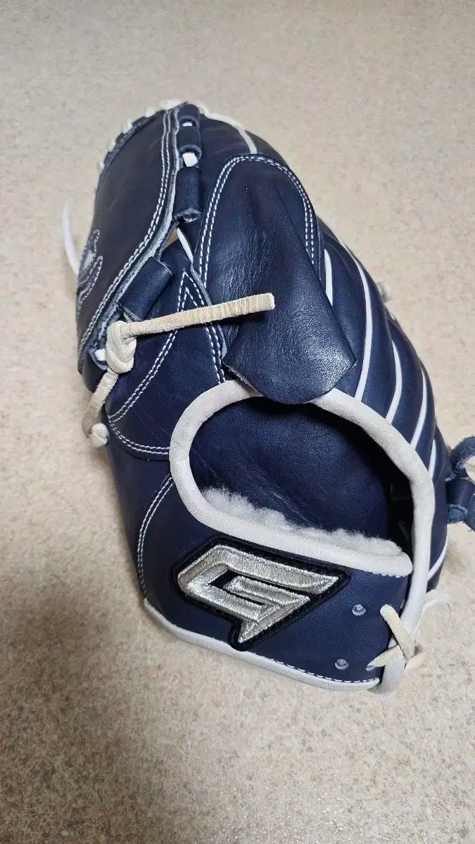 GOLD 左腕 チョン ヒョンス モデル グローブ