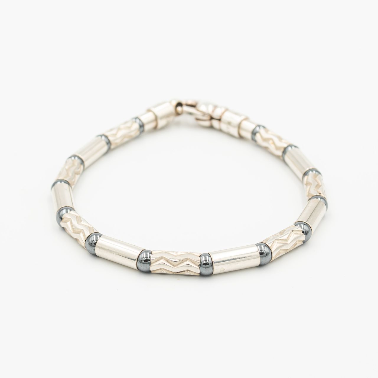 ティファニー エッチド ブレスレット アズテック ジグザグ ヘマタイト2002年