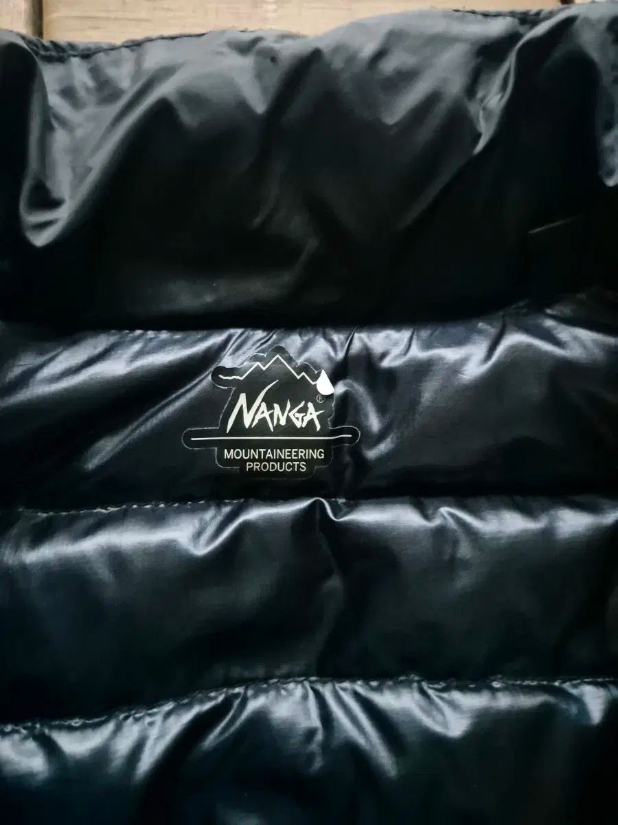 Nangaナンガ パデッド ダウン パファー ベスト