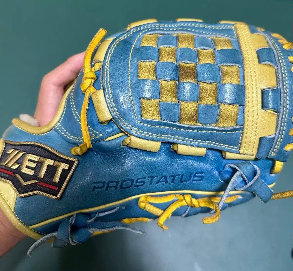 Zett プロステイタス ゲンタ モデル 제시