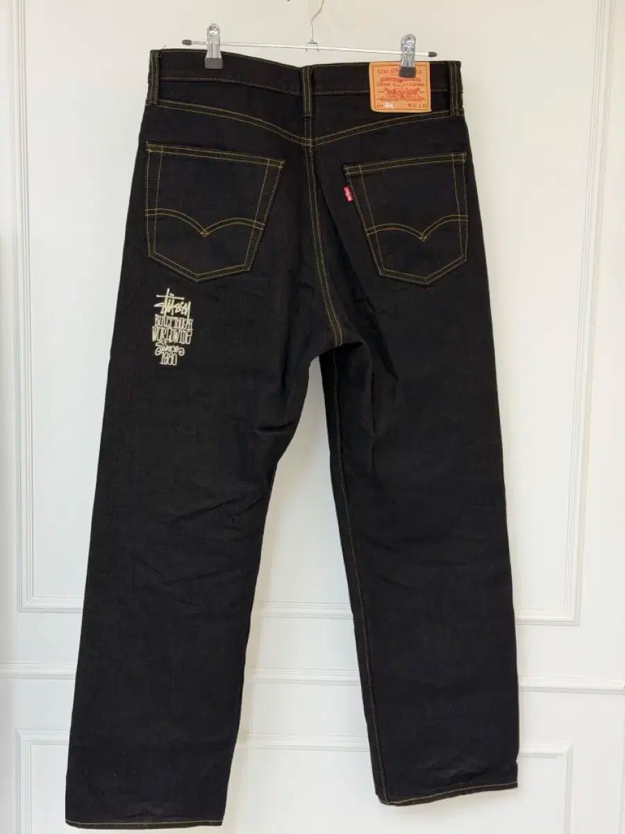 32 x 30 ステューシー リーバイス クリスピー リーンズ 568 ジーン