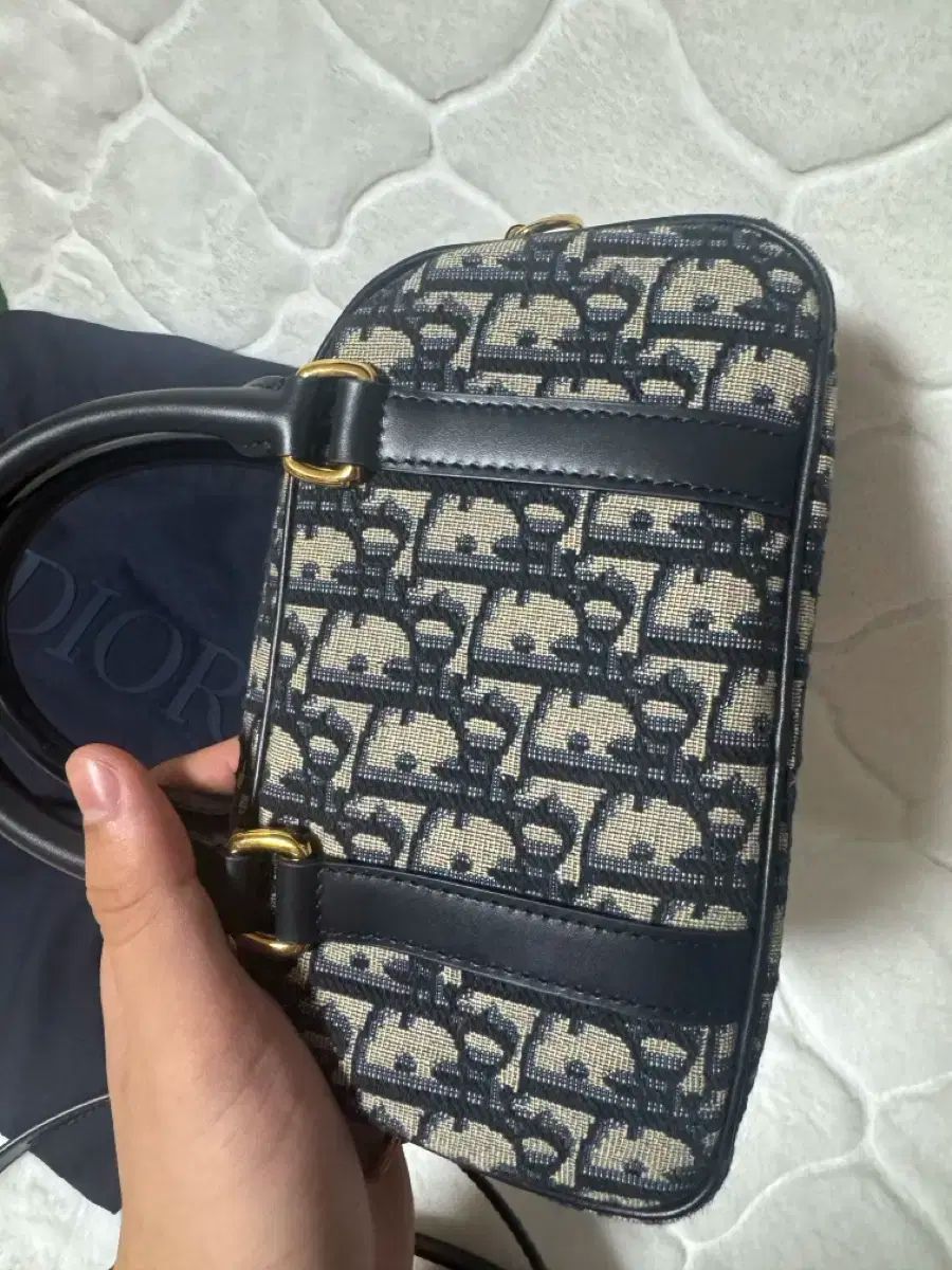 クロスバッグ 25年新モデル