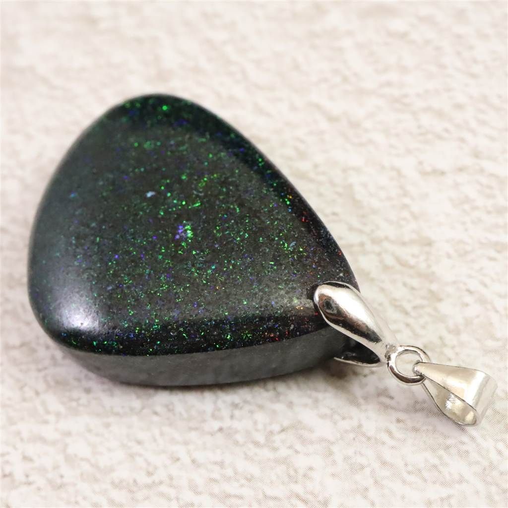 ブラックマトリックスオパール 32mmタンブル ペンダントトップ 8.6g