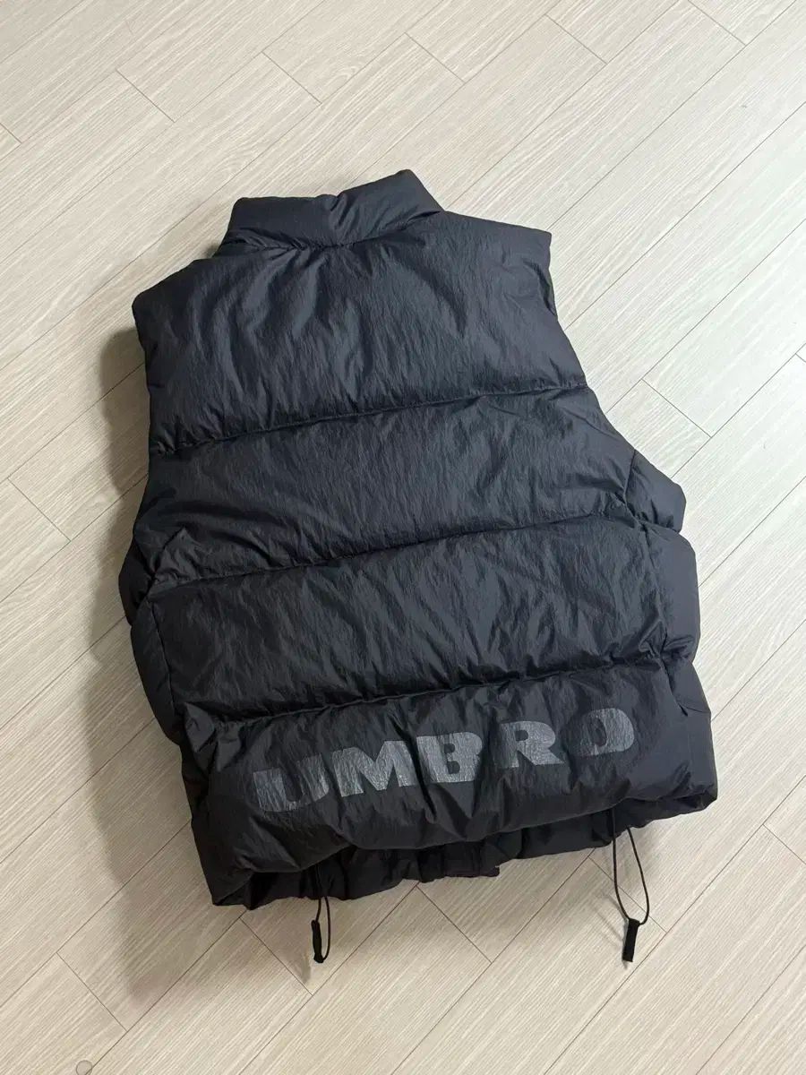 100 アンブロ クラックダイング ダウンベスト ダウンベスト