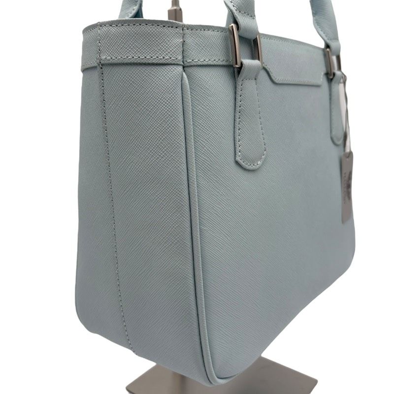 ライトブルー 水色