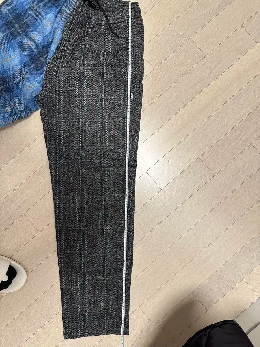 S ステューシー