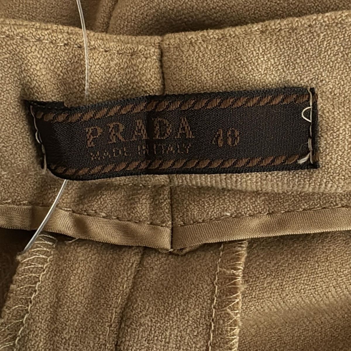 ライトブラウン